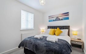 Modern House Nr Gwithian Beach & St Ives